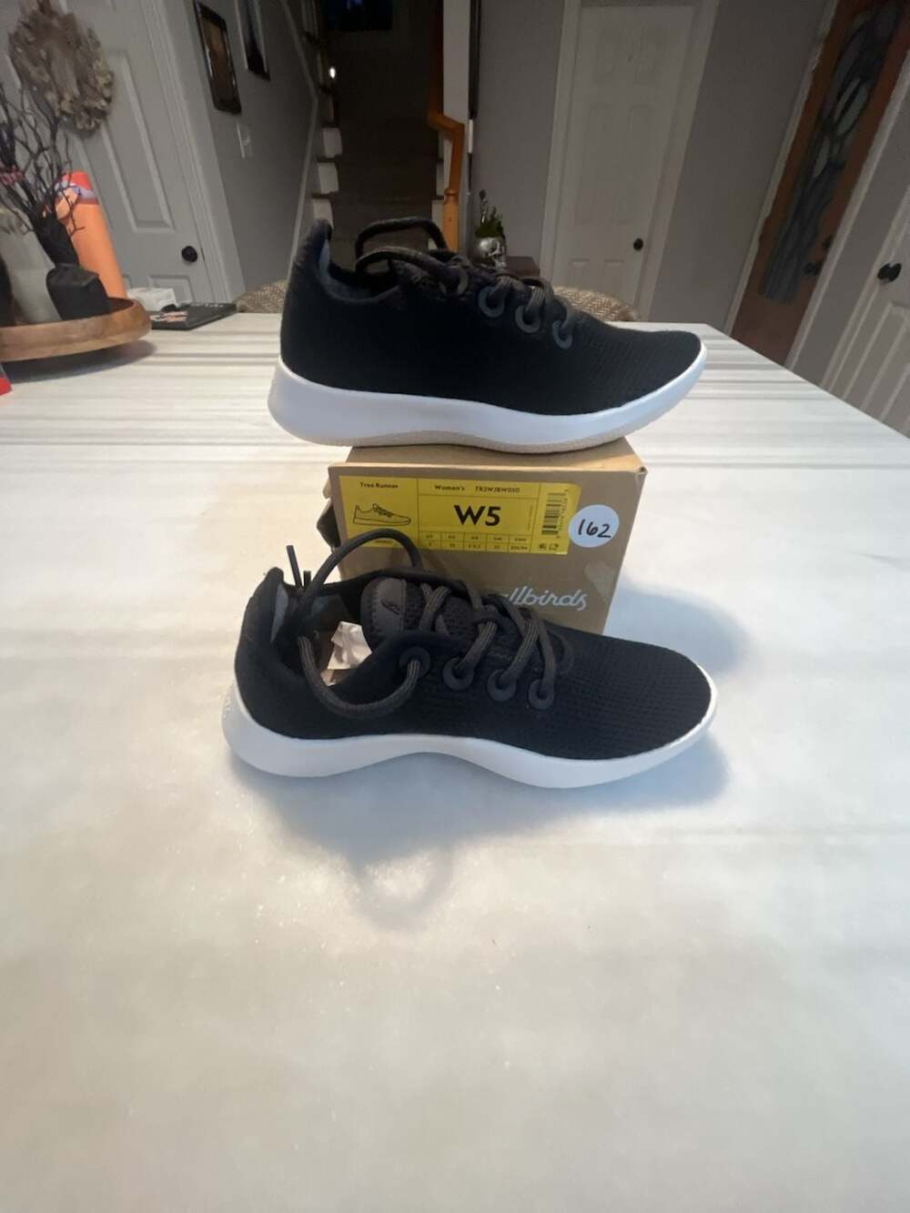Allbirds Tree Runner Size 5 Black White Womens
